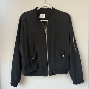 Jules & Leopold Lightweight Women’s Bomber Jacket in Black - Size M
